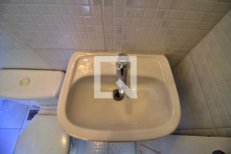 Apartamento à venda com 85m², 2 quartos e 2 vagas Apartamento à venda com 85m², 2 quartos e 2 vagasBanheiro de serviço