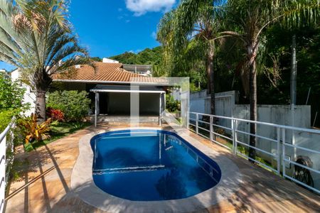 Casa à venda com 638m², 3 quartos e 3 vagasPiscina