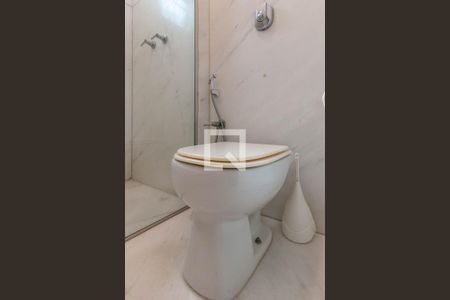 Casa à venda com 638m², 3 quartos e 3 vagasBanheiro Social