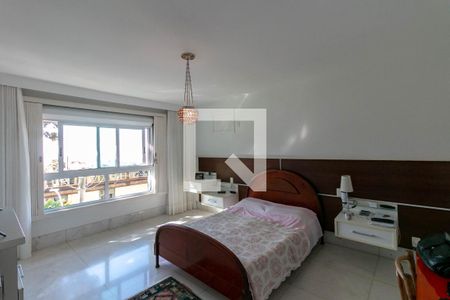 Casa à venda com 638m², 3 quartos e 3 vagasQuarto Suíte 2