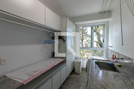 Casa à venda com 638m², 3 quartos e 3 vagasÁrea de Serviço