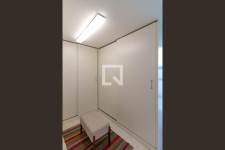 Casa à venda com 638m², 3 quartos e 3 vagasQuarto Suíte 2