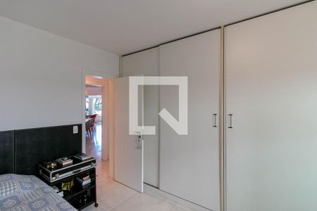 Casa à venda com 638m², 3 quartos e 3 vagasQuarto 2