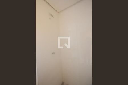 Banheiro de apartamento para alugar com 1 quarto, 28m² em Jardim Caravelas, São Paulo