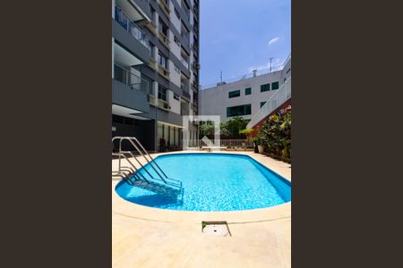Apartamento para alugar com 70m², 2 quartos e 1 vagaÁrea comum - Piscina