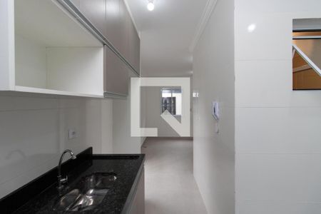 Cozinha de apartamento para alugar com 2 quartos, 40m² em Vila Nivi, São Paulo