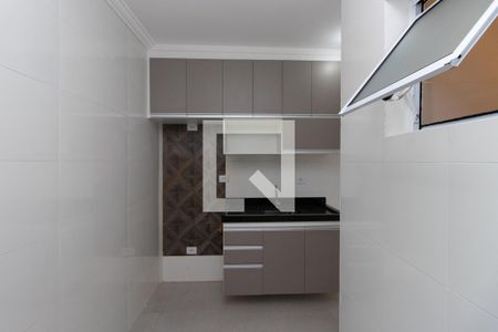 Cozinha de apartamento para alugar com 2 quartos, 40m² em Vila Nivi, São Paulo