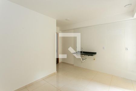Sala e Cozinha de apartamento para alugar com 2 quartos, 34m² em Chácara Califórnia, São Paulo
