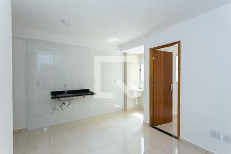 Sala e Cozinha de apartamento para alugar com 2 quartos, 34m² em Chácara Califórnia, São Paulo