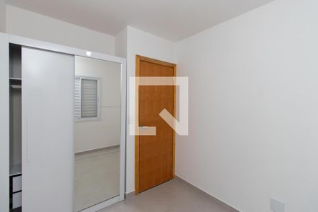 Quarto 2 de apartamento para alugar com 2 quartos, 49m² em Vila Nivi, São Paulo