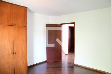 Quarto 1 de casa de condomínio para alugar com 3 quartos, 300m² em São Paulo Ii, Cotia