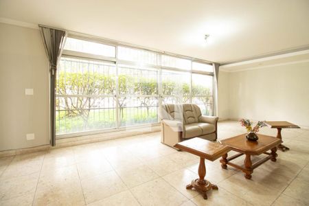 Apartamento para alugar com 166m², 3 quartos e 1 vaga Apartamento para alugar com 166m², 3 quartos e 1 vagaÁrea comum - Salão de festas