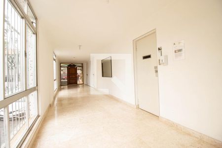 Apartamento para alugar com 166m², 3 quartos e 1 vaga Apartamento para alugar com 166m², 3 quartos e 1 vagaHall de entrada