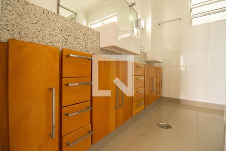 Apartamento para alugar com 166m², 3 quartos e 1 vaga Apartamento para alugar com 166m², 3 quartos e 1 vagaBanheiro da Suíte