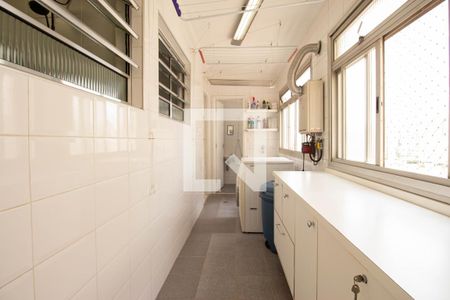 Apartamento para alugar com 166m², 3 quartos e 1 vaga Apartamento para alugar com 166m², 3 quartos e 1 vagaÁrea de Serviço