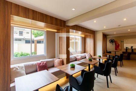 Apartamento para alugar com 32m², 2 quartos e sem vaga Apartamento para alugar com 32m², 2 quartos e sem vagaÁrea comum - Salão de festas