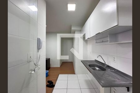 Cozinha de apartamento para alugar com 2 quartos, 40m² em Jardim Germânia, São Paulo