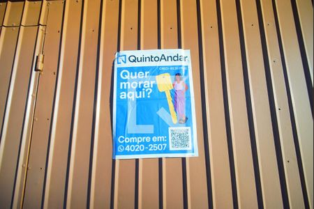Casa à venda com 400m², 2 quartos e 2 vagas Casa à venda com 400m², 2 quartos e 2 vagasFachada