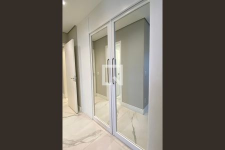 Apartamento à venda com 95m², 2 quartos e 2 vagasCloset da suíte 1