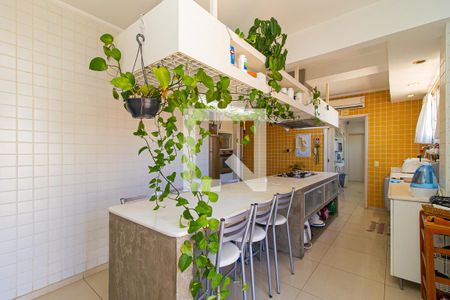 Apartamento à venda com 280m², 4 quartos e 2 vagasCozinha