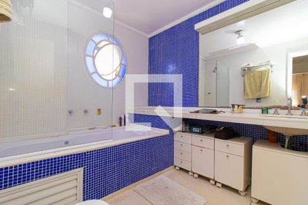 Apartamento à venda com 280m², 4 quartos e 2 vagasBanheiro da Suíte 1