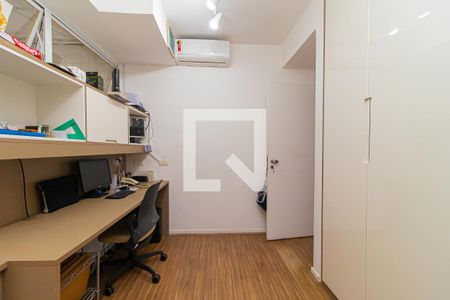 Apartamento à venda com 280m², 4 quartos e 2 vagasQuarto 4