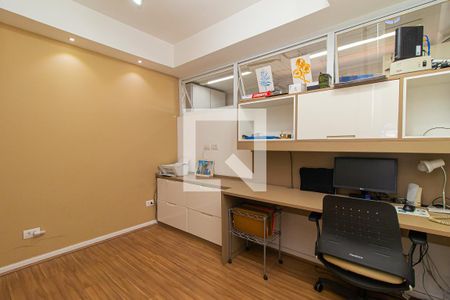 Apartamento à venda com 280m², 4 quartos e 2 vagasQuarto 4