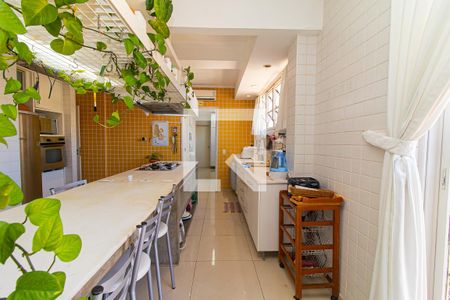 Apartamento à venda com 280m², 4 quartos e 2 vagasCozinha