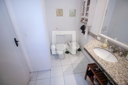 Apartamento para alugar com 150m², 3 quartos e 4 vagasBanheiro da Suíte 1