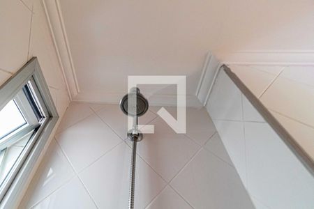 Apartamento para alugar com 63m², 2 quartos e 1 vaga Apartamento para alugar com 63m², 2 quartos e 1 vagaBanheiro social