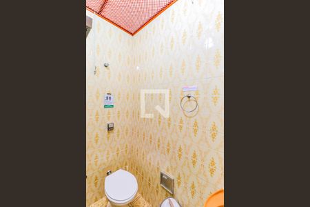 Casa à venda com 90m², 2 quartos e sem vaga Casa à venda com 90m², 2 quartos e sem vagaBanheiro