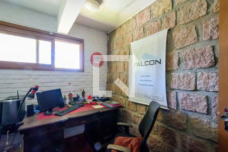 Casa à venda com 440m², 5 quartos e 2 vagasEscritório