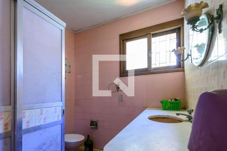 Casa à venda com 440m², 5 quartos e 2 vagasBanheiro da Suíte