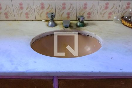 Casa à venda com 440m², 5 quartos e 2 vagasBanheiro da Suíte