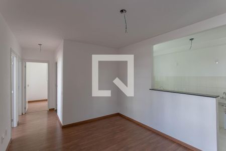 Sala de apartamento para alugar com 2 quartos, 50m² em Capitão Eduardo, Belo Horizonte