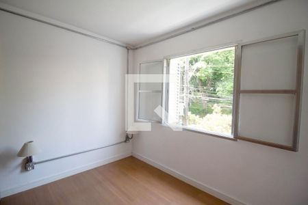 Quarto 1 de apartamento para alugar com 2 quartos, 48m² em Vila Madalena, São Paulo