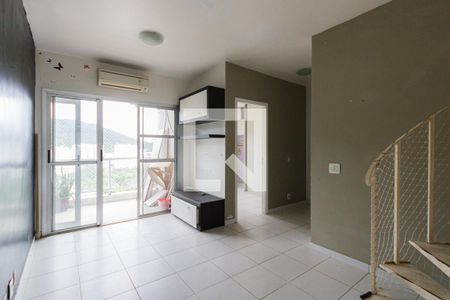 Sala 1 de apartamento à venda com 2 quartos, 130m² em Camorim, Rio de Janeiro