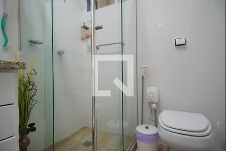 Banheiro de apartamento à venda com 3 quartos, 129m² em Floresta, Porto Alegre