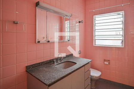 Casa à venda com 175m², 3 quartos e 1 vagaBanheiro