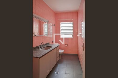 Casa à venda com 175m², 3 quartos e 1 vagaBanheiro