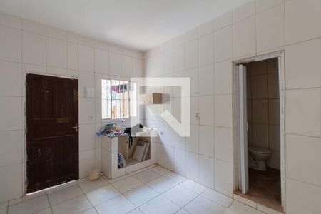Cozinha de casa para alugar com 1 quarto, 35m² em Jardim Nova Tereza, São Paulo