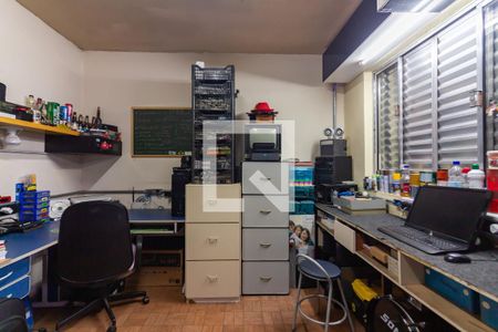 Casa à venda com 222m², 3 quartos e 2 vagas Casa à venda com 222m², 3 quartos e 2 vagasEdícula