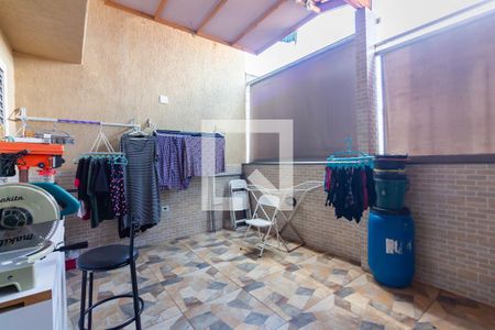 Casa à venda com 222m², 3 quartos e 2 vagas Casa à venda com 222m², 3 quartos e 2 vagasCobertura