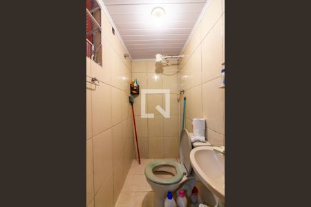 Casa à venda com 222m², 3 quartos e 2 vagas Casa à venda com 222m², 3 quartos e 2 vagasBanheiro