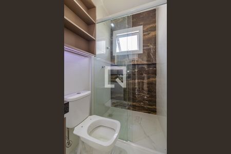 Casa à venda com 95m², 3 quartos e 2 vagasBanheiro