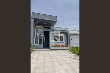 Casa à venda com 95m², 3 quartos e 2 vagasFachada