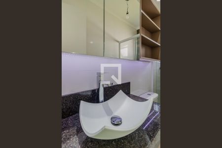 Casa à venda com 95m², 3 quartos e 2 vagasBanheiro