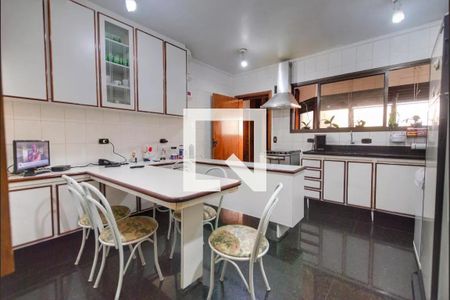 Apartamento à venda com 324m², 4 quartos e 3 vagasCozinha