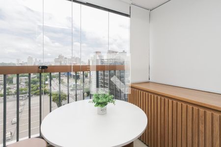 Varanda de kitnet/studio à venda com 1 quarto, 28m² em Brooklin Paulista, São Paulo