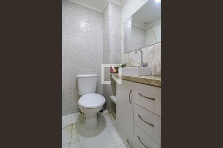 Casa de condomínio à venda com 142m², 3 quartos e 2 vagasLavabo